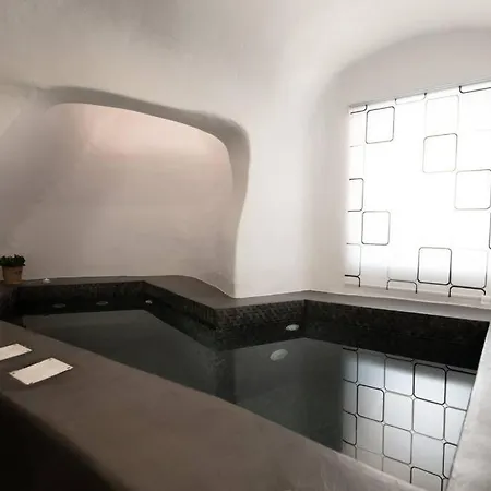 Belantza Cave House With Jacuzzi