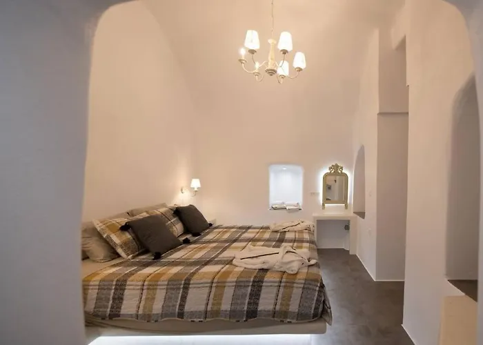 Belantza Cave House With Jacuzzi Vóthon