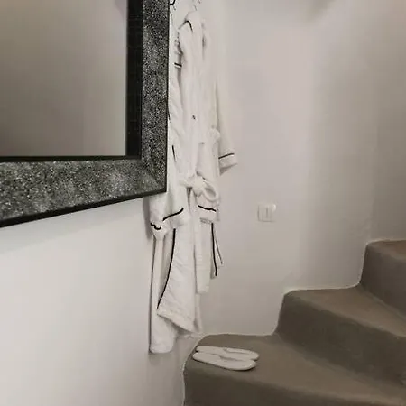 Belantza Cave House With Jacuzzi *