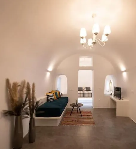 Semesterbostad Belantza Cave House With Jacuzzi *