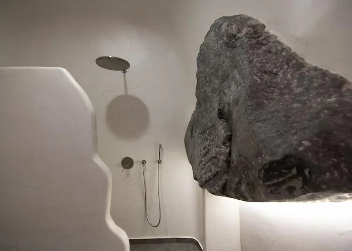 Semesterbostad Belantza Cave House With Jacuzzi